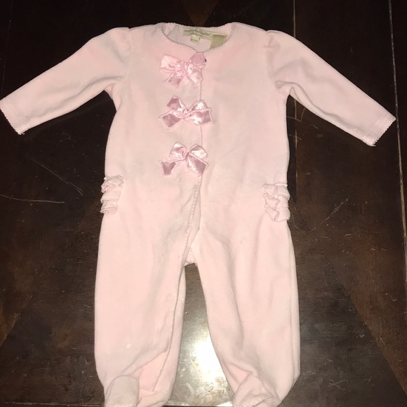 👶🏼 Wendy Bellissimo Velvet Baby Sleeper - Picture 1 of 3